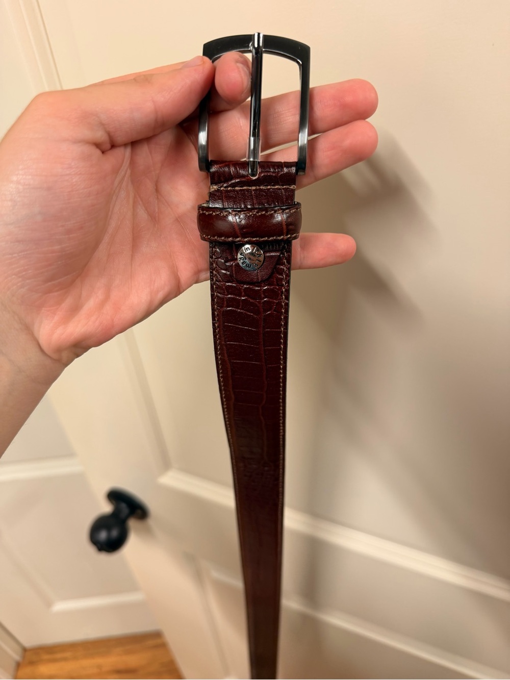 Men's Brown Croc-Embossed Leather Belt - Polished Silver Buckle